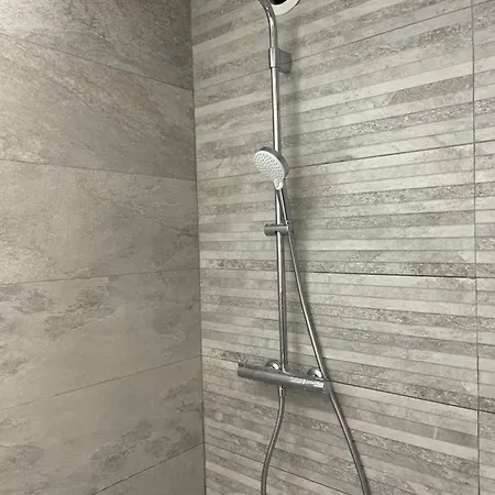 Le Cordier Avec Terrasse A Sur تروفيي سور مير